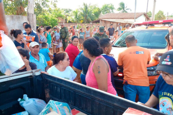 Famílias de Cáceres voltam para casa após temporal que deixou 7 mil desabrigados